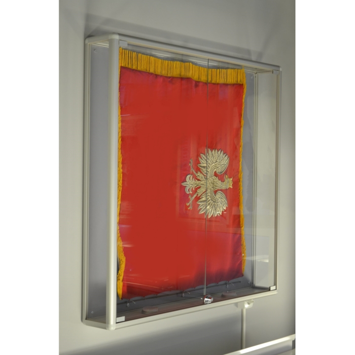 Gablota na sztandar | Wyposażenie szkól i przedszkoli
