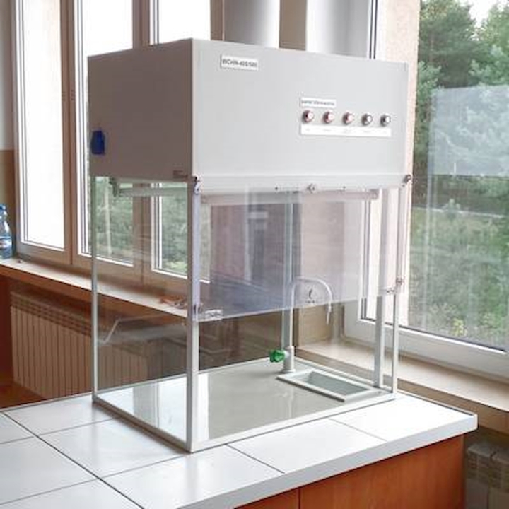 Dygestorium nastołowe WCHN, wyciąg laboratoryjny do pracowni chemicznej